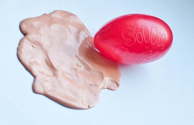 90s toys: silly putty