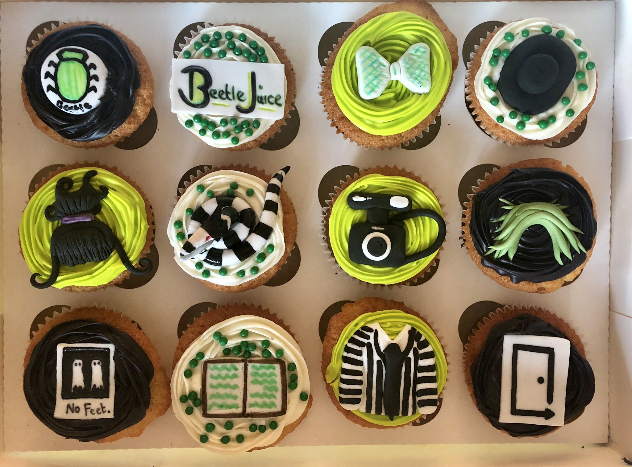 A selection of 90s cupcakes from Bettle Juice