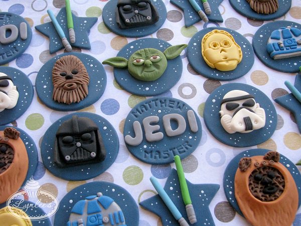 A selection of 90s cupcakes from Star Wars