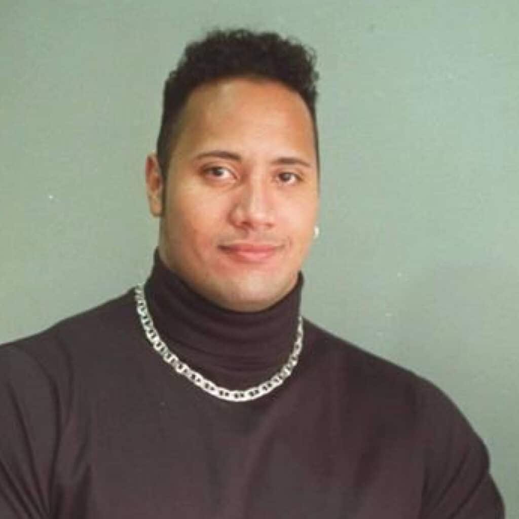 Rocks gold chain and brown polo neck look in the 90s