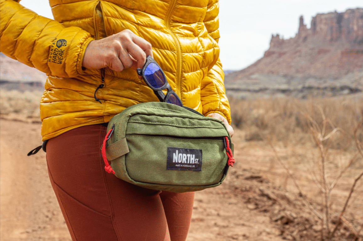 Ideal fanny packs for hiking and outdoor activities​​